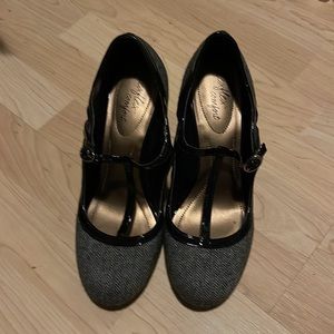 Herringbone Retro T-Strap Pump with Comfortable Flexible Sole